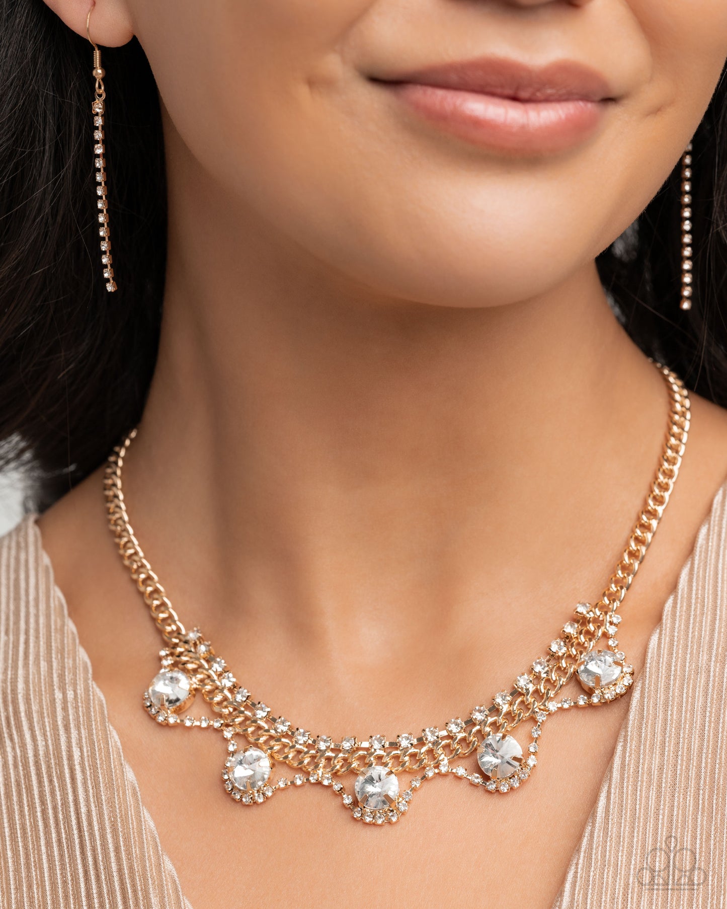 Complete Look Necklace: "Never Enough Elegance - Gold"
